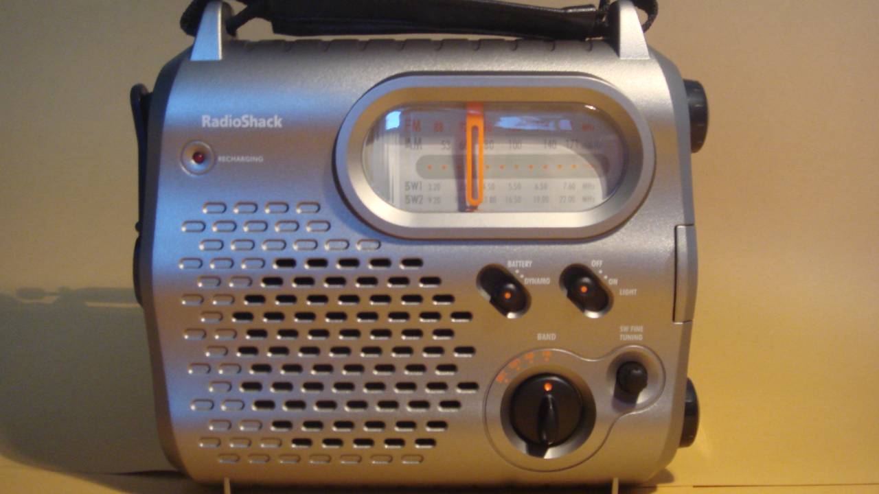 radio shack emergency crank radio